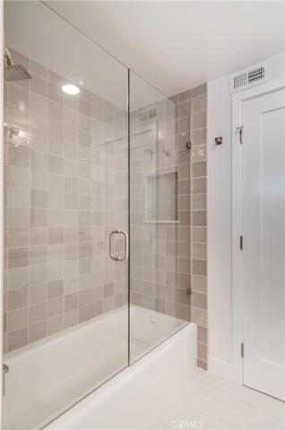 Upstairs Bathroom B