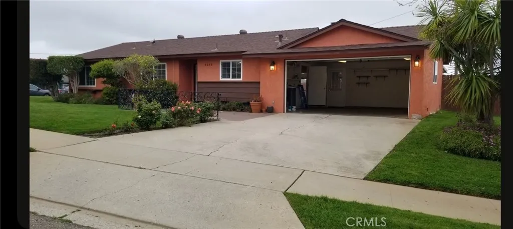 1253 Via Del Carmel, Santa Maria, California 93455