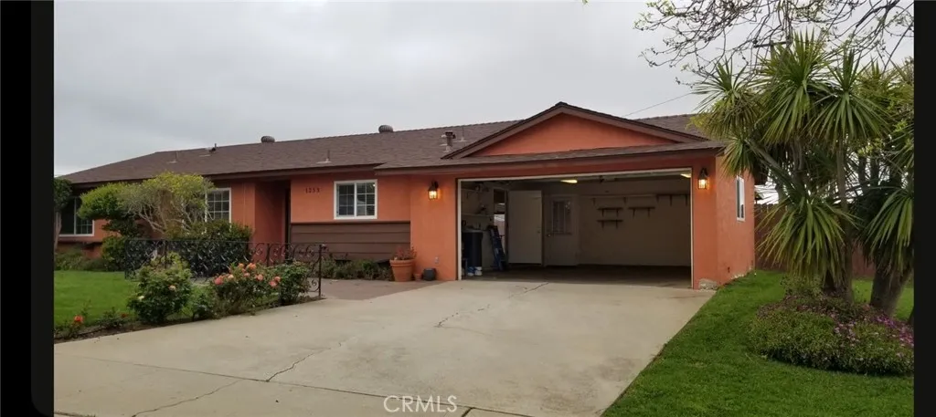 1253 Via Del Carmel, Santa Maria, California 93455
