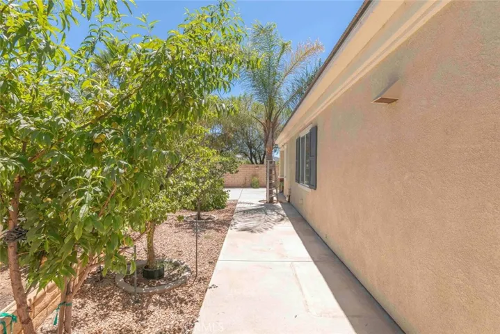 5711 Corte Benisa, Hemet, California 92545