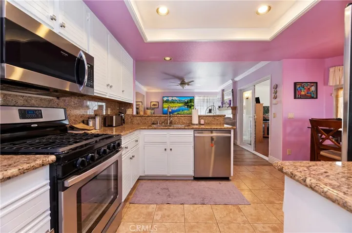 2154 Valor Circle, Corona, California 92882