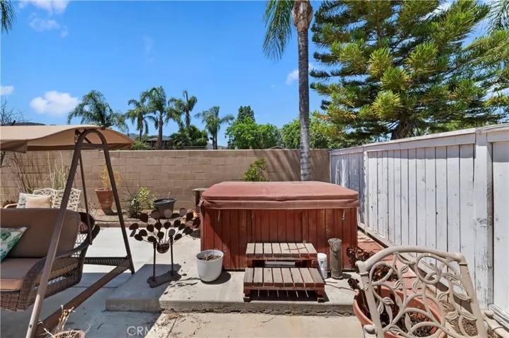 2154 Valor Circle, Corona, California 92882