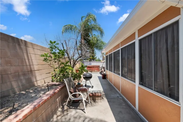 2154 Valor Circle, Corona, California 92882