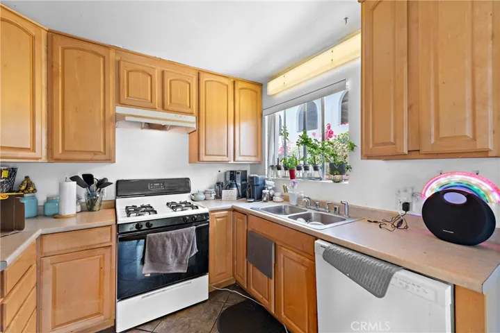 102 W Avenida Santiago, San Clemente, California 92672