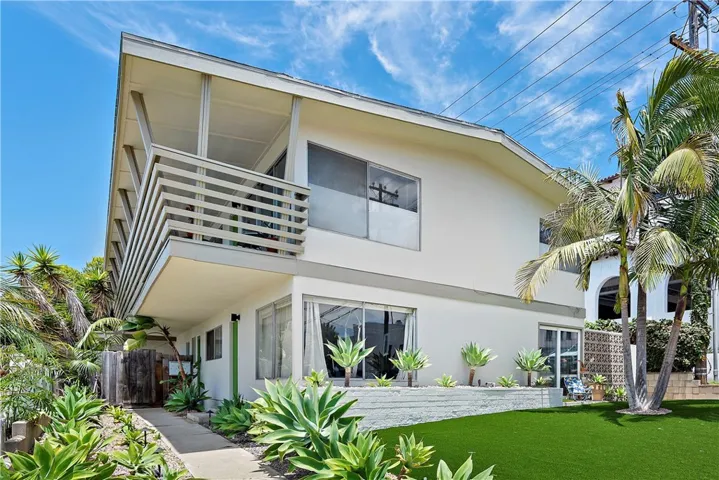 102 W Avenida Santiago, San Clemente, California 92672