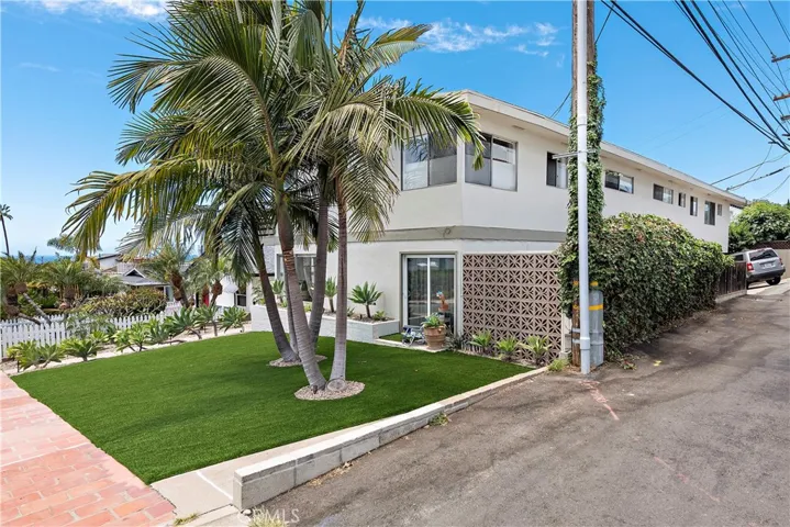 102 W Avenida Santiago, San Clemente, California 92672