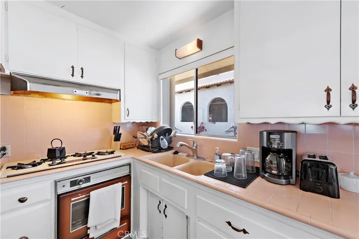 102 W Avenida Santiago, San Clemente, California 92672