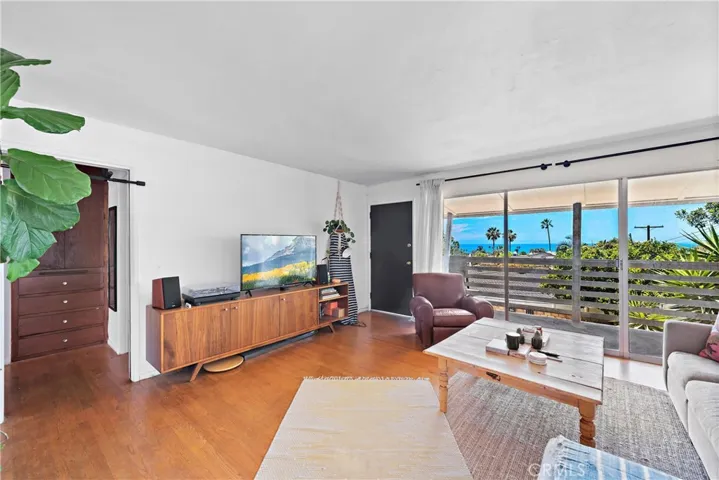 102 W Avenida Santiago, San Clemente, California 92672