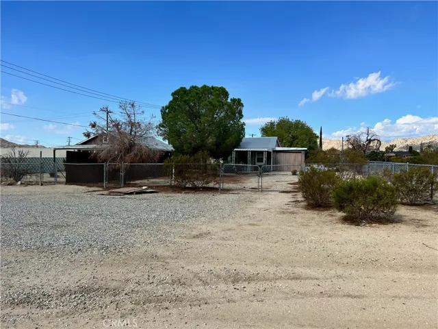 7230 Apache Trail, Yucca Valley, California 92284