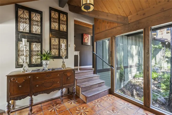 620 Pioneer Road, Lake Arrowhead, California 92352