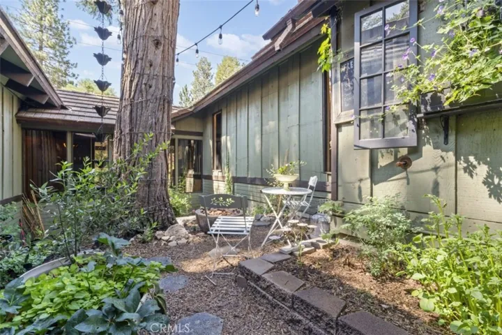 620 Pioneer Road, Lake Arrowhead, California 92352
