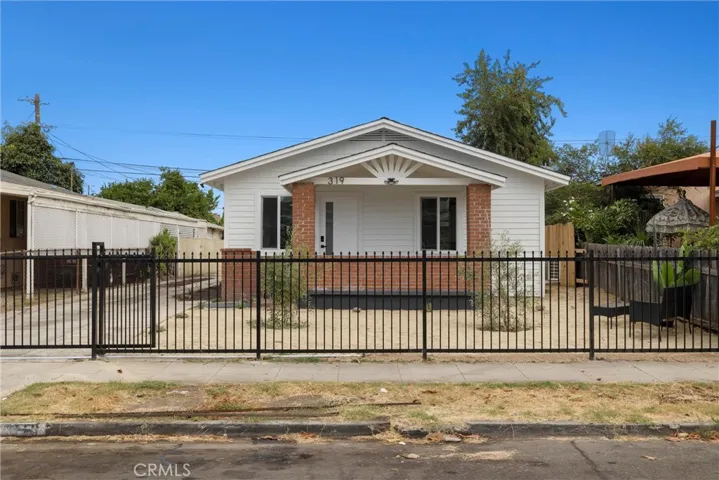319 E 71st Street, Los Angeles, California 90003