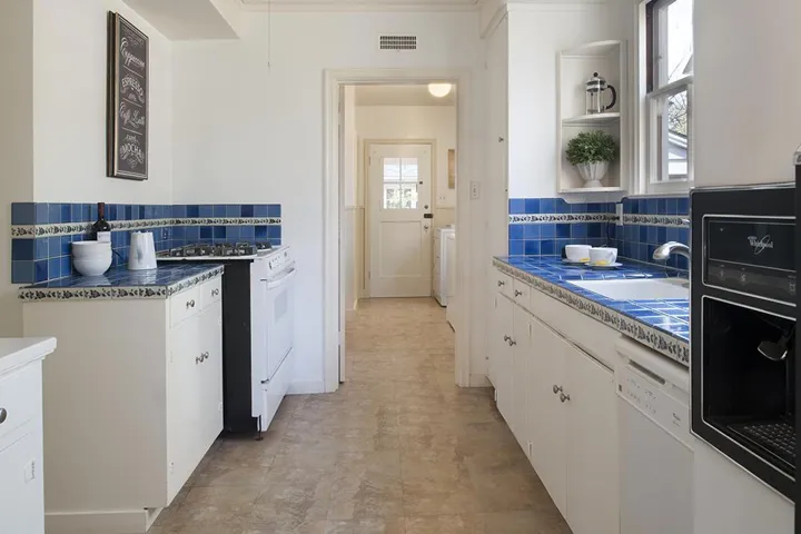1218 W Selby Lane, Redwood City, California 94061
