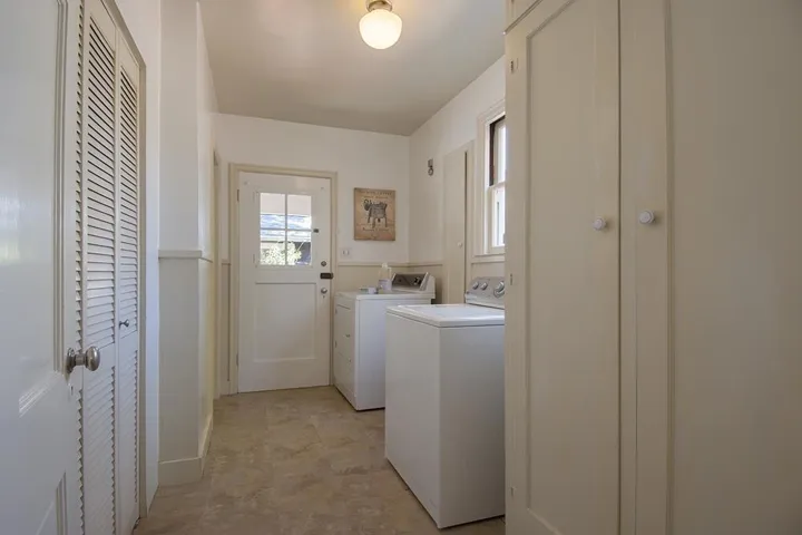 1218 W Selby Lane, Redwood City, California 94061