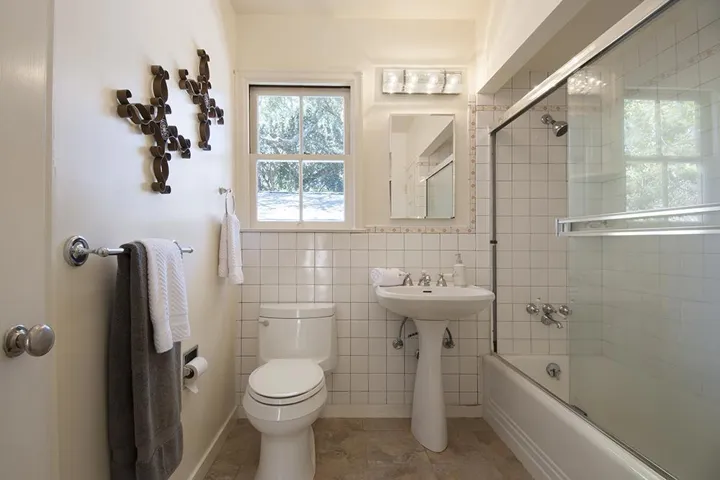 1218 W Selby Lane, Redwood City, California 94061