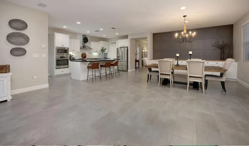 6024 Parkminster, Roseville, California 95747