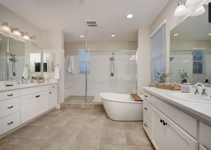 6024 Parkminster, Roseville, California 95747