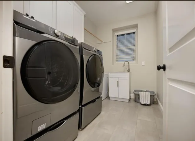 6024 Parkminster, Roseville, California 95747