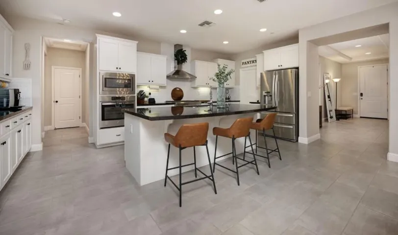 6024 Parkminster, Roseville, California 95747