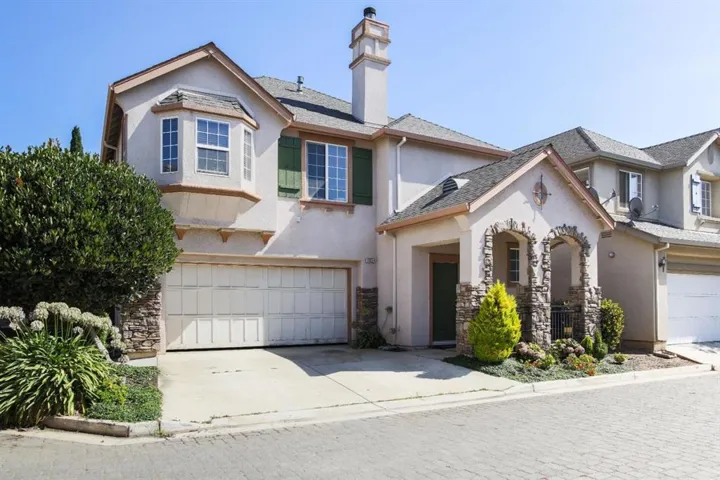 1827 Bradbury Street, Salinas, California 93906