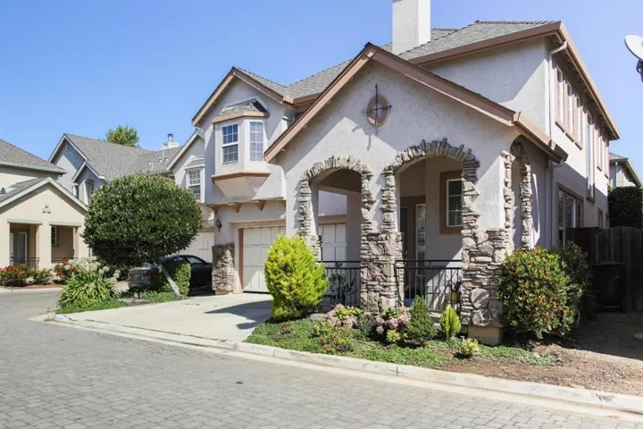 1827 Bradbury Street, Salinas, California 93906