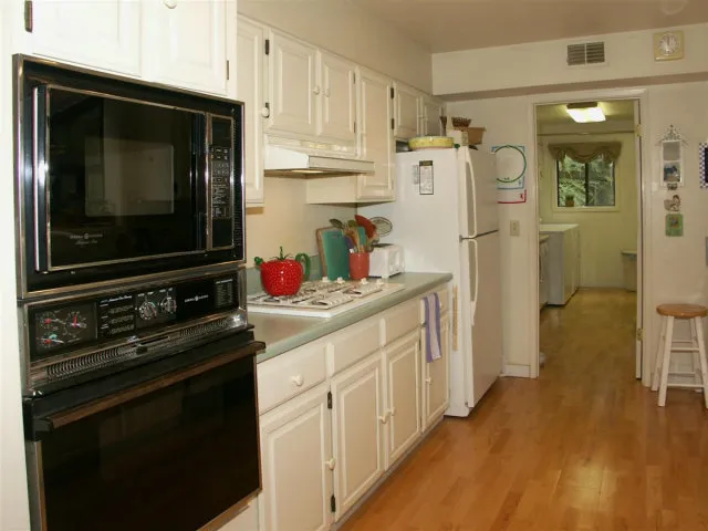 304 Locust Street, Pacific Grove, California 93950