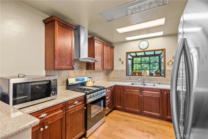 9612 Burnet Avenue, North Hills, California 91343