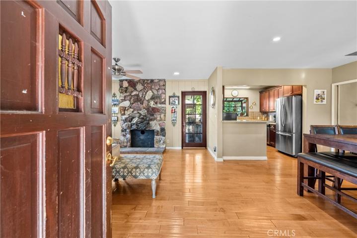 9612 Burnet Avenue, North Hills, California 91343