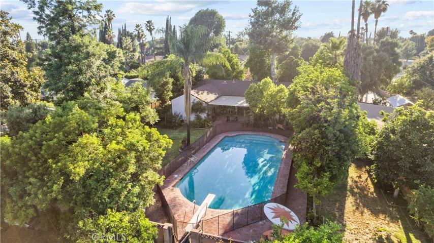 9612 Burnet Avenue, North Hills, California 91343