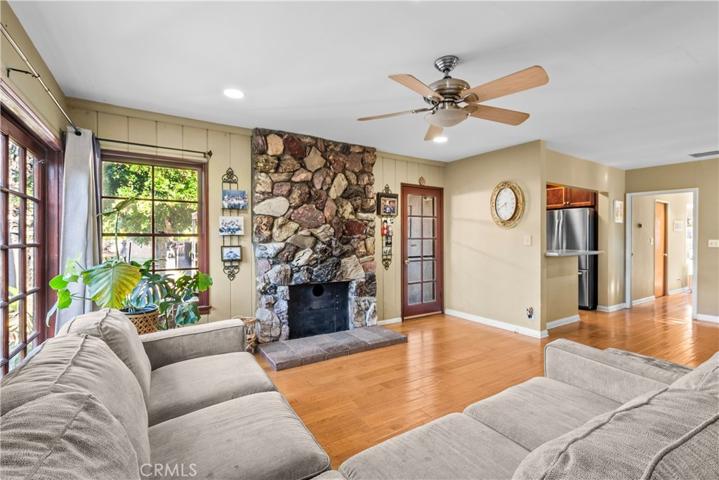 9612 Burnet Avenue, North Hills, California 91343
