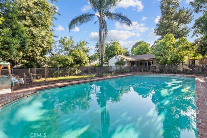 9612 Burnet Avenue, North Hills, California 91343