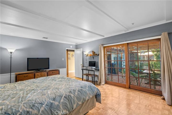 9612 Burnet Avenue, North Hills, California 91343
