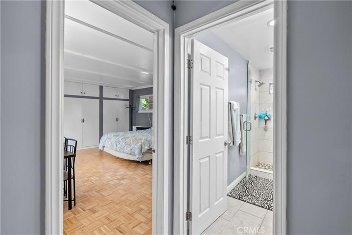 9612 Burnet Avenue, North Hills, California 91343
