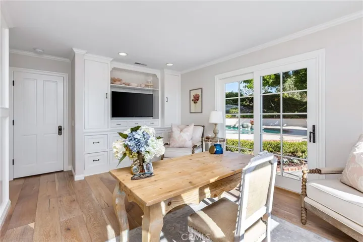 2181 Vista Privada, North Tustin, California 92705