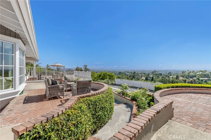 2181 Vista Privada, North Tustin, California 92705