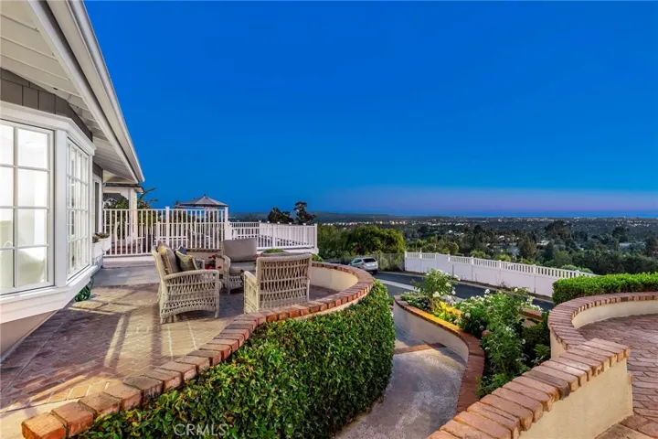 2181 Vista Privada, North Tustin, California 92705