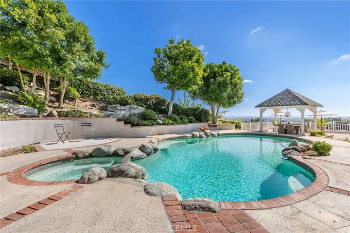 2181 Vista Privada, North Tustin, California 92705