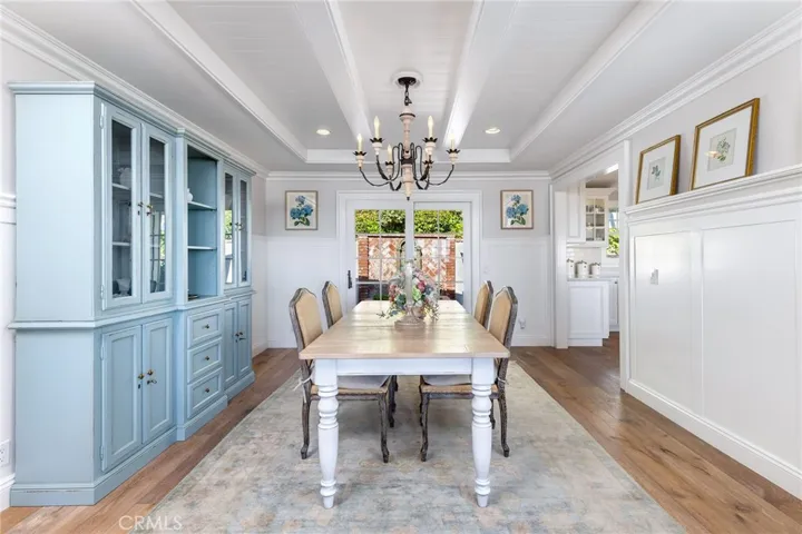 2181 Vista Privada, North Tustin, California 92705
