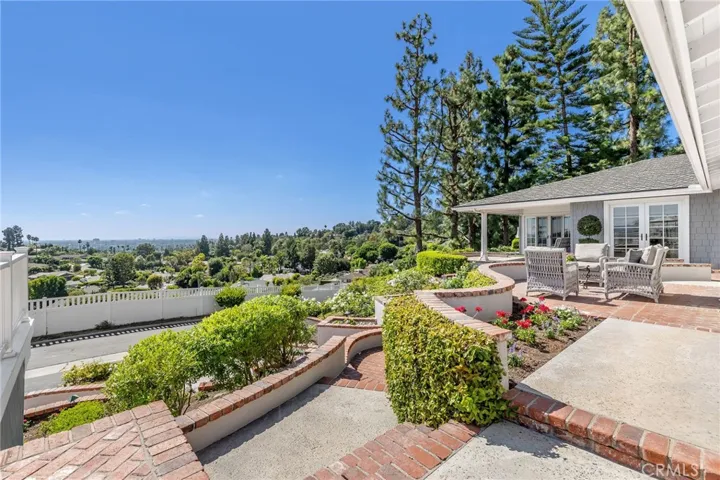 2181 Vista Privada, North Tustin, California 92705