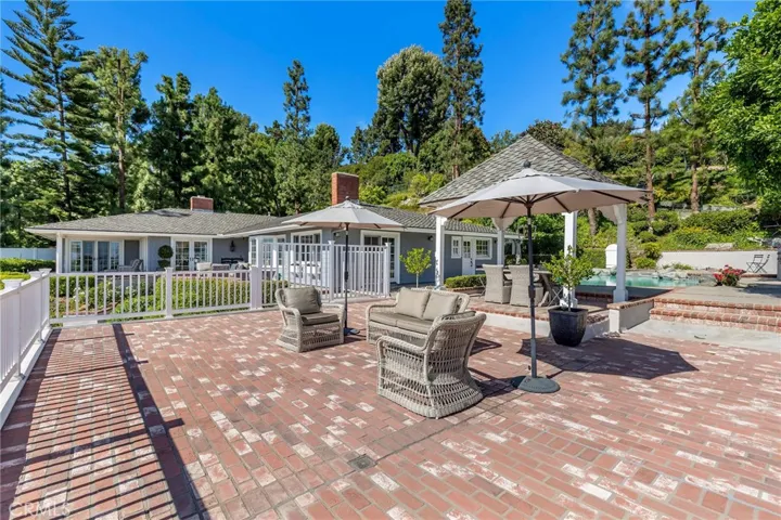 2181 Vista Privada, North Tustin, California 92705