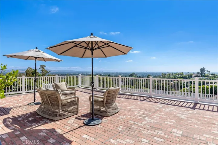 2181 Vista Privada, North Tustin, California 92705