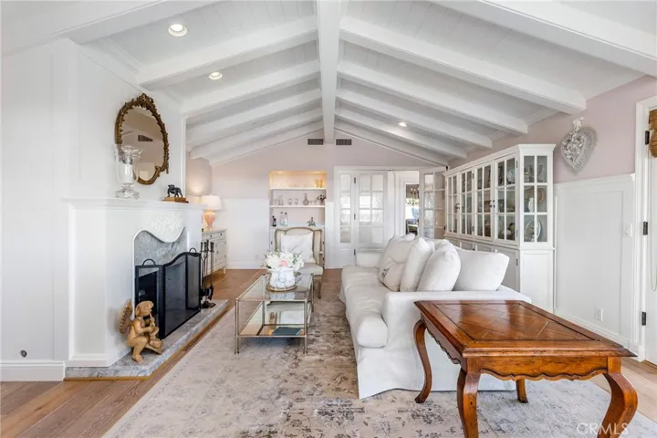2181 Vista Privada, North Tustin, California 92705