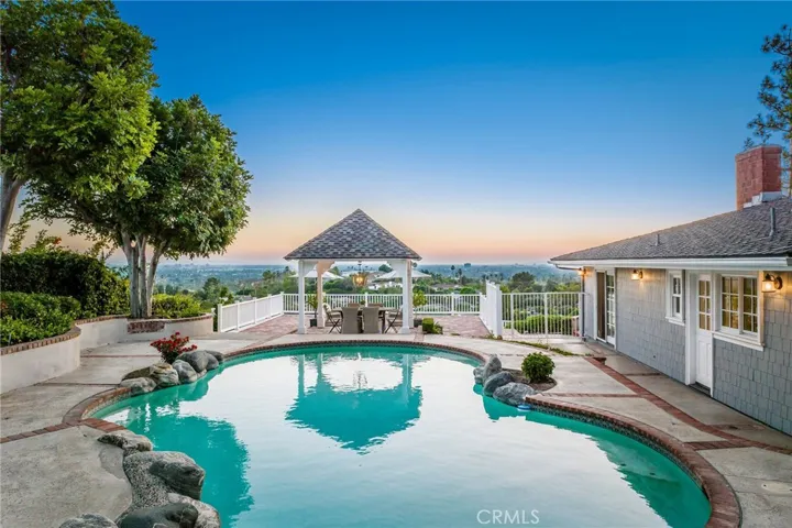 2181 Vista Privada, North Tustin, California 92705