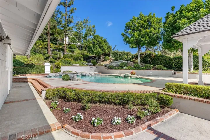 2181 Vista Privada, North Tustin, California 92705