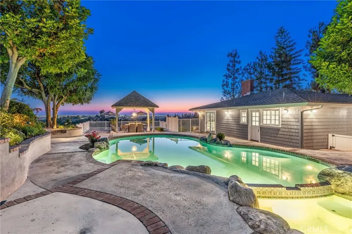 2181 Vista Privada, North Tustin, California 92705