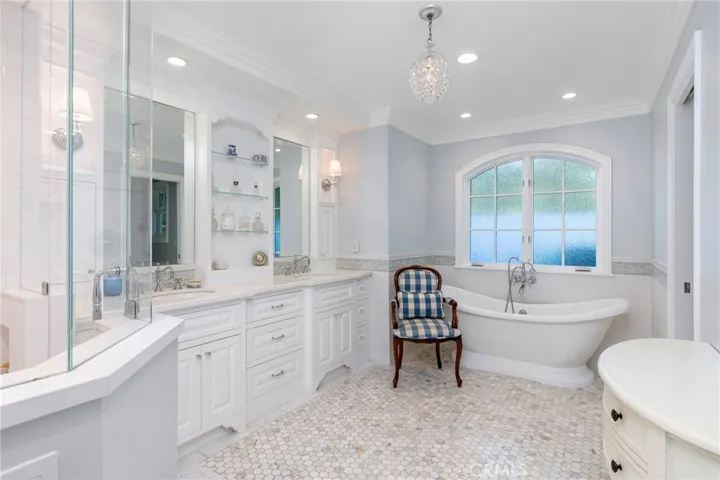 2181 Vista Privada, North Tustin, California 92705