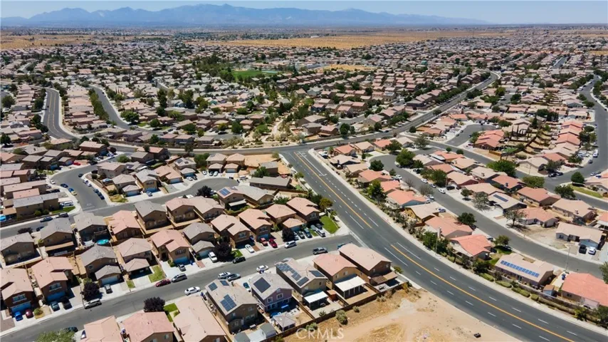 14324 Moon Valley Street, Victorville, California 92394