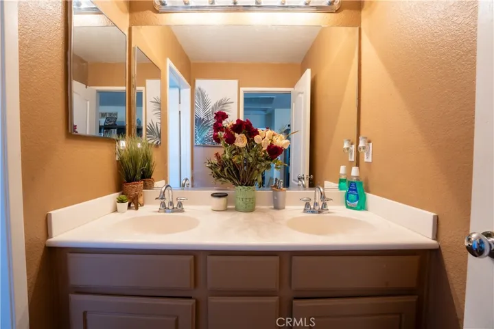 14324 Moon Valley Street, Victorville, California 92394