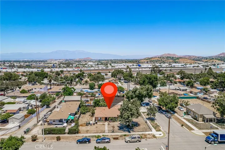 421 E 5th Street, Corona, California 92879