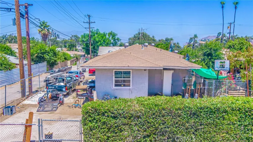 421 E 5th Street, Corona, California 92879